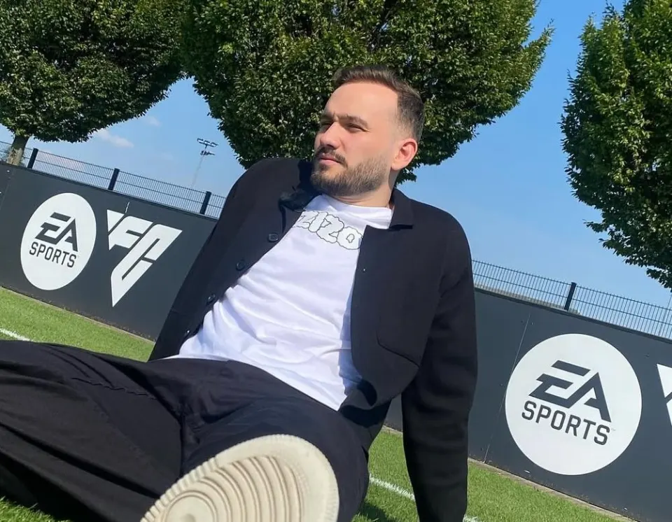 Marcel Aburakia als Host bei EA Sports