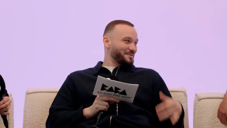 Marcel Aburakia im FUNK-Podcast Was würde Baba sagen?